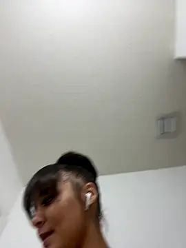 Prettygirl6070 online show from October 18, 2025, 4:14 am