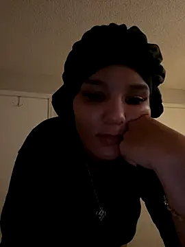 Prettygirl6070 online show from September 16, 2025, 5:52 am