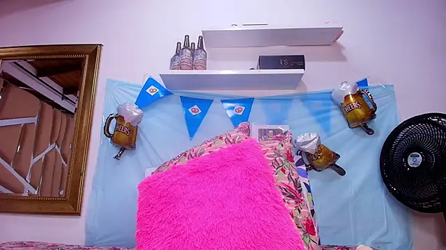 Snapshot of sweegirl69 chatting on October 4, 2025, 12:28 pm sweegirl69 online show from October 4, 2025, 12:28 pm