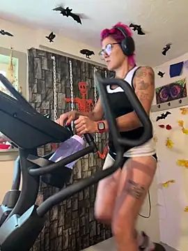 Snapshot of kinkycanner chatting on October 27, 2025, 6:53 pm kinkycanner online show from October 27, 2025, 6:53 pm