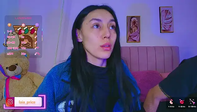 Snapshot of Laia_and_Damian chatting on December 5, 2025, 12:04 pm Laia and Damian online show from December 5, 2025, 12:04 pm