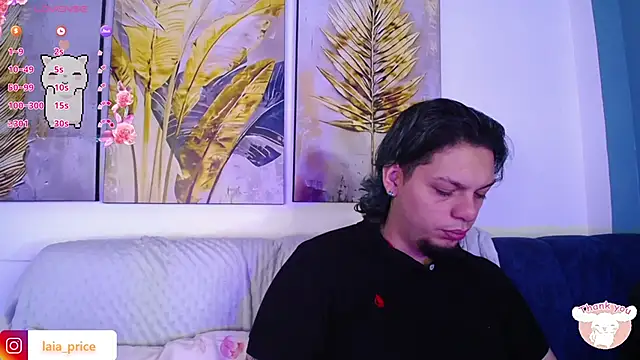 Snapshot of Laia_and_Damian chatting on November 13, 2025, 12:31 pm Laia and Damian online show from November 13, 2025, 12:31 pm