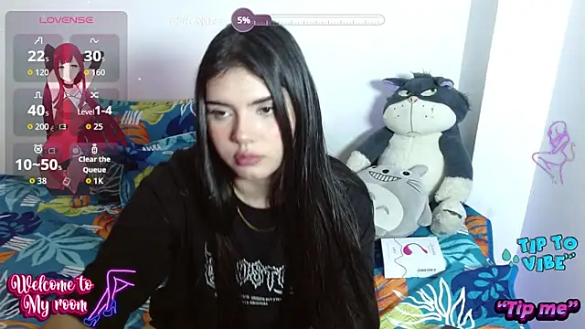 Snapshot of Emma_yui19 chatting on October 28, 2025, 11:25 pm Emma yui19 online show from October 28, 2025, 11:25 pm