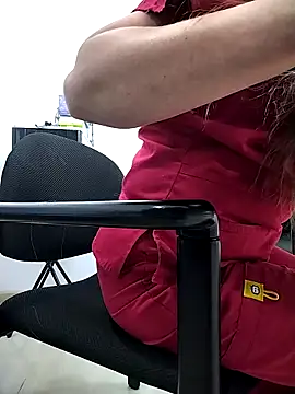 Madisson-04  online show from November 29, 2025, 6:19 pm