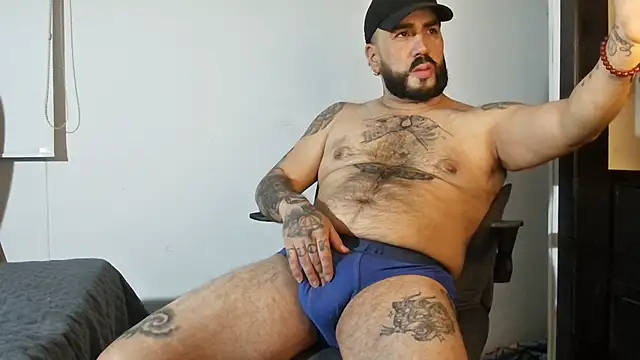Snapshot of DaddyBear__ chatting on September 25, 2025, 2:28 am DaddyBear online show from September 25, 2025, 2:28 am