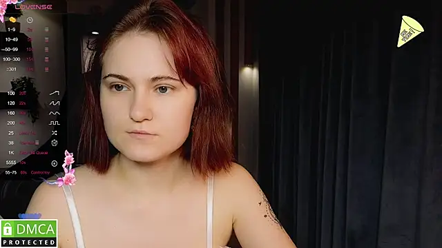 Snapshot of Roxy_foxi chatting on September 22, 2025, 12:05 am Roxy foxi online show from September 22, 2025, 12:05 am