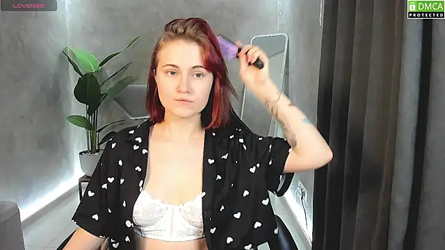 Snapshot of Roxy_foxi chatting on September 25, 2025, 1:11 am Roxy foxi online show from September 25, 2025, 1:11 am