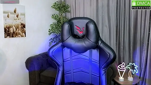 Snapshot of Roxy_foxi chatting on September 27, 2025, 1:12 am Roxy foxi online show from September 27, 2025, 1:12 am