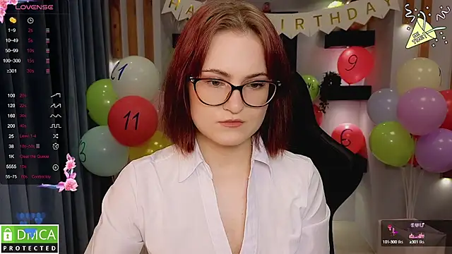 Snapshot of Roxy_foxi chatting on September 16, 2025, 1:06 am Roxy foxi online show from September 16, 2025, 1:06 am