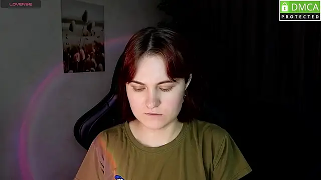 Snapshot of Roxy_foxi chatting on September 13, 2025, 1:05 am Roxy foxi online show from September 13, 2025, 1:05 am