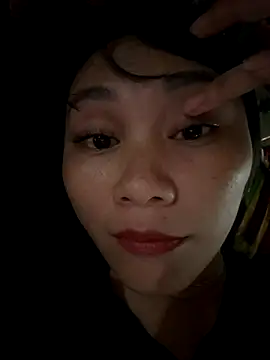 Almond-cute online show from September 26, 2025, 5:25 am