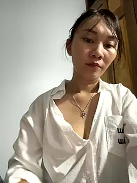 Almond-cute online show from September 20, 2025, 7:52 pm