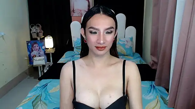 AmandaTheMonsterCock online show from October 6, 2025, 5:46 pm