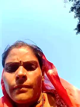 Snapshot of H_seema chatting on February 15, 2026, 12:04 pm H seema online show from February 15, 2026, 12:04 pm