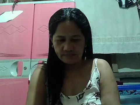 Snapshot of hotmama_063 chatting on October 8, 2025, 8:42 pm hotmama 063 online show from October 8, 2025, 8:42 pm