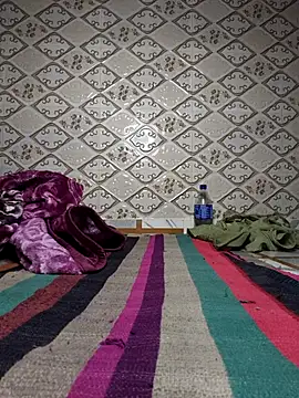 Aidakhan1212 online show from December 17, 2025, 5:40 pm