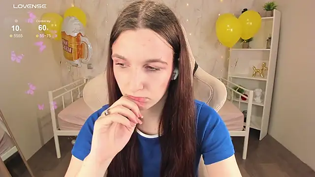 Snapshot of Miss___Eva chatting on September 24, 2025, 12:07 am Miss Eva online show from September 24, 2025, 12:07 am