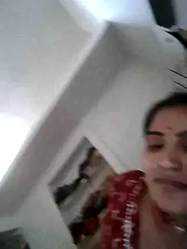 Snapshot of LUCKY_cut chatting on April 25, 2026, 3:53 am LUCKY cut online show from April 25, 2026, 3:53 am