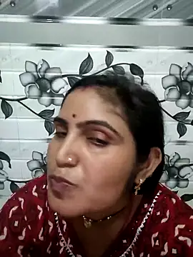 Snapshot of LUCKY_cut chatting on April 24, 2026, 3:14 pm LUCKY cut online show from April 24, 2026, 3:14 pm