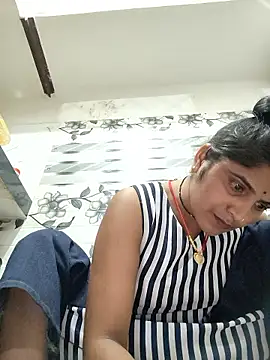 Snapshot of LUCKY_cut chatting on May 9, 2026, 3:04 pm LUCKY cut online show from May 9, 2026, 3:04 pm