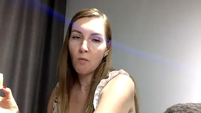 Varnyx online show from November 2, 2025, 4:34 pm