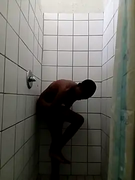 SweetSlenderChoc online show from April 6, 2026, 3:57 pm