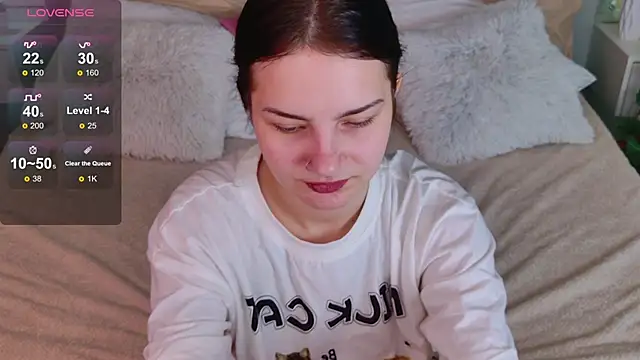 Snapshot of Angel_Braun chatting on December 18, 2025, 12:53 pm Angel Braun online show from December 18, 2025, 12:53 pm