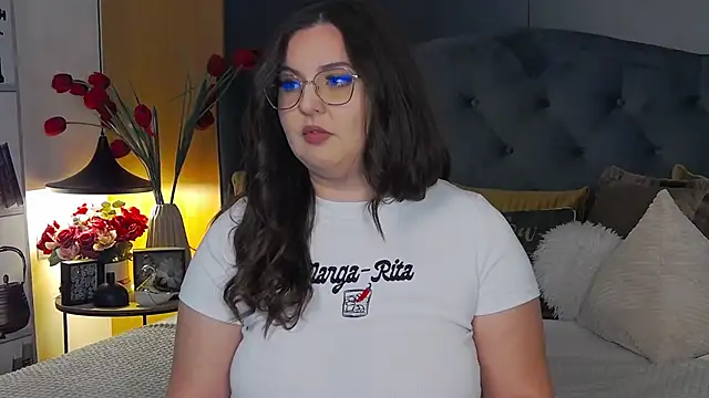 Snapshot of Mia_Swano chatting on November 27, 2025, 12:44 am Mia Swano online show from November 27, 2025, 12:44 am