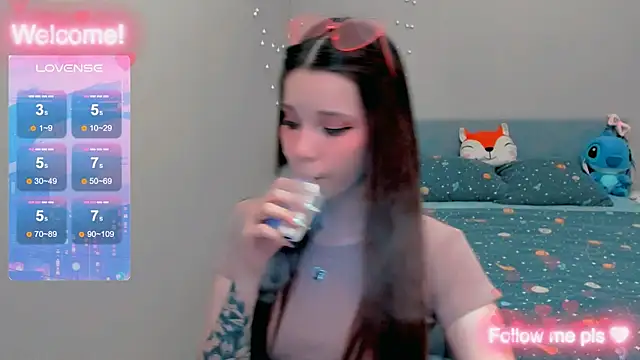 Snapshot of Kitten_Alissa chatting on December 22, 2025, 5:46 pm Kitten Alissa online show from December 22, 2025, 5:46 pm