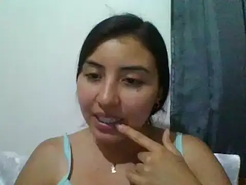 Snapshot of _Romilly_ chatting on November 7, 2025, 2:38 am Romilly online show from November 7, 2025, 2:38 am