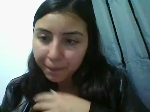 Snapshot of _Romilly_ chatting on November 29, 2025, 3:28 am Romilly online show from November 29, 2025, 3:28 am