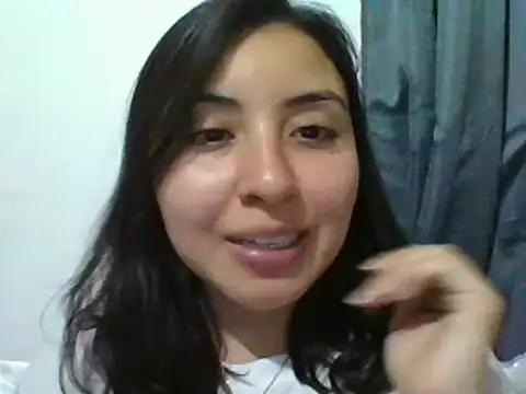 Snapshot of _Romilly_ chatting on November 28, 2025, 3:50 am Romilly online show from November 28, 2025, 3:50 am