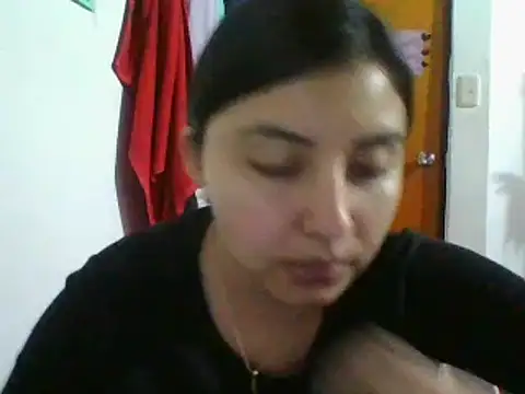 Snapshot of _Romilly_ chatting on November 13, 2025, 1:53 am Romilly online show from November 13, 2025, 1:53 am