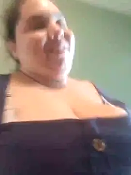 Katherine25 online show from February 5, 2026, 1:29 pm