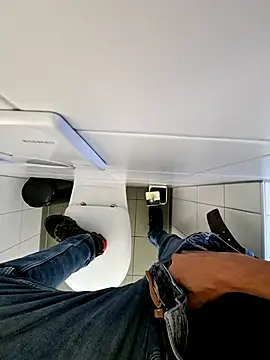 Snapshot of Horny_Man0911 chatting on September 29, 2025, 10:44 am Horny Man0911 online show from September 29, 2025, 10:44 am