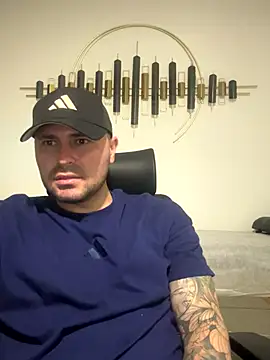 Snapshot of joshmahe chatting on September 11, 2025, 2:11 am joshmahe online show from September 11, 2025, 2:11 am