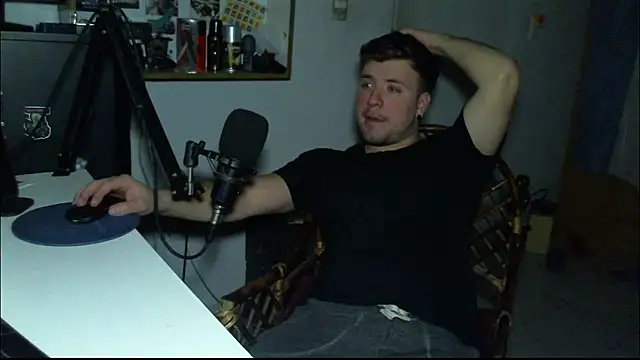 Snapshot of ferrari1996 chatting on September 10, 2025, 6:12 am ferrari1996 online show from September 10, 2025, 6:12 am