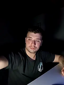 Snapshot of ferrari1996 chatting on September 15, 2025, 4:02 am ferrari1996 online show from September 15, 2025, 4:02 am