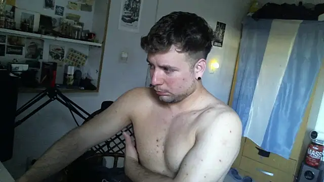 Snapshot of ferrari1996 chatting on September 10, 2025, 7:35 pm ferrari1996 online show from September 10, 2025, 7:35 pm