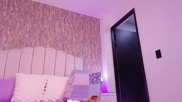 Snapshot of sofi_hils chatting on November 7, 2025, 11:59 am sofi hils online show from November 7, 2025, 11:59 am