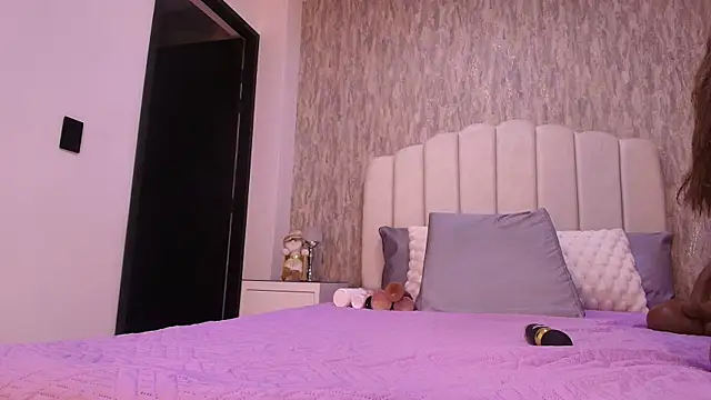 Snapshot of sofi_hils chatting on December 2, 2025, 11:56 am sofi hils online show from December 2, 2025, 11:56 am