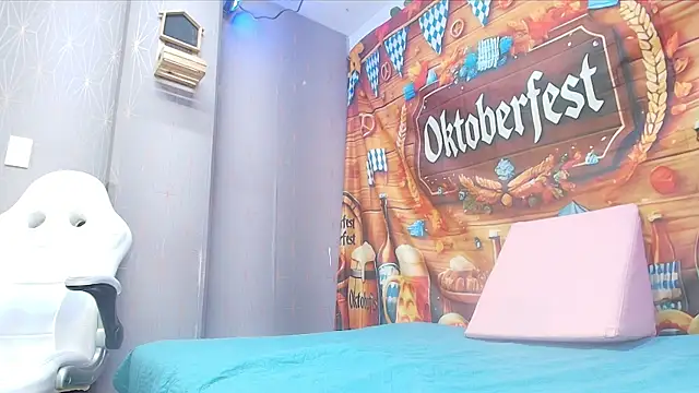 Snapshot of sofi_hils chatting on September 30, 2025, 12:00 pm sofi hils online show from September 30, 2025, 12:00 pm