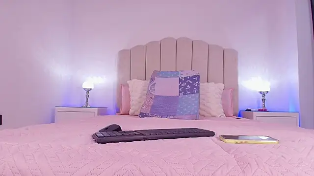 Snapshot of sofi_hils chatting on October 30, 2025, 12:03 pm sofi hils online show from October 30, 2025, 12:03 pm