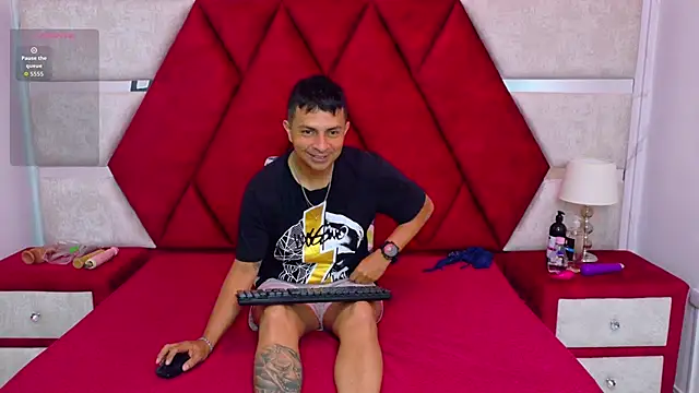 Snapshot of Kity_spiderr chatting on November 12, 2025, 12:42 pm Kity spiderr online show from November 12, 2025, 12:42 pm