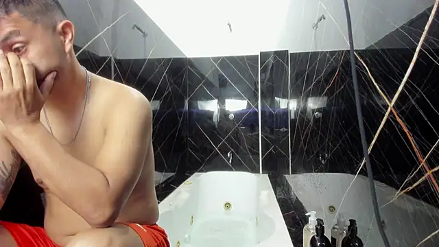 Snapshot of Kity_spiderr chatting on November 10, 2025, 12:43 pm Kity spiderr online show from November 10, 2025, 12:43 pm