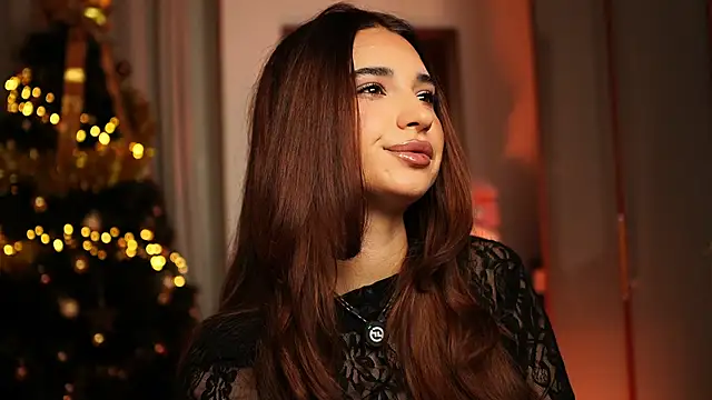 Snapshot of ItalianGirl chatting on December 16, 2025, 8:57 pm ItalianGirl online show from December 16, 2025, 8:57 pm