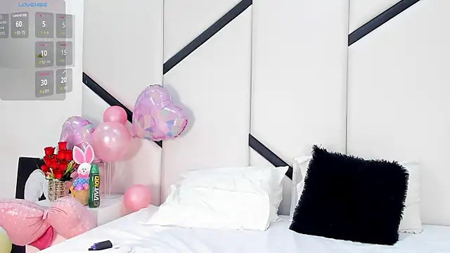 XimenaCosta online show from April 9, 2026, 12:11 pm