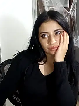 Snapshot of ValerieLove_ chatting on October 25, 2025, 9:08 am ValerieLove online show from October 25, 2025, 9:08 am