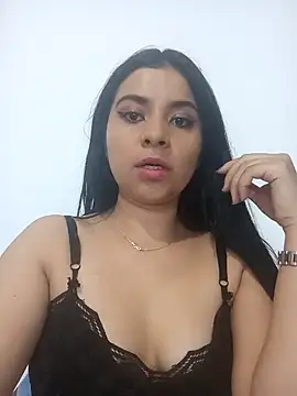 Snapshot of ValerieLove_ chatting on November 8, 2025, 9:29 pm ValerieLove online show from November 8, 2025, 9:29 pm