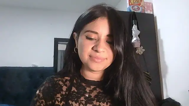 ValerieLove  online show from January 15, 2026, 7:17 pm